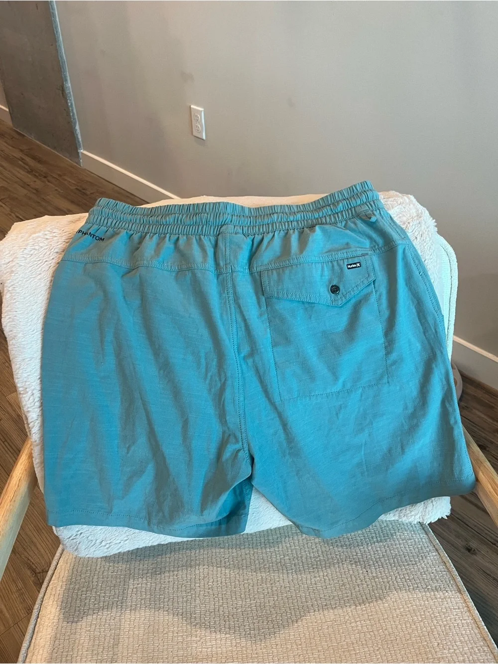 Hurley light teal